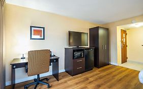 Quality Inn Barrie 3*
